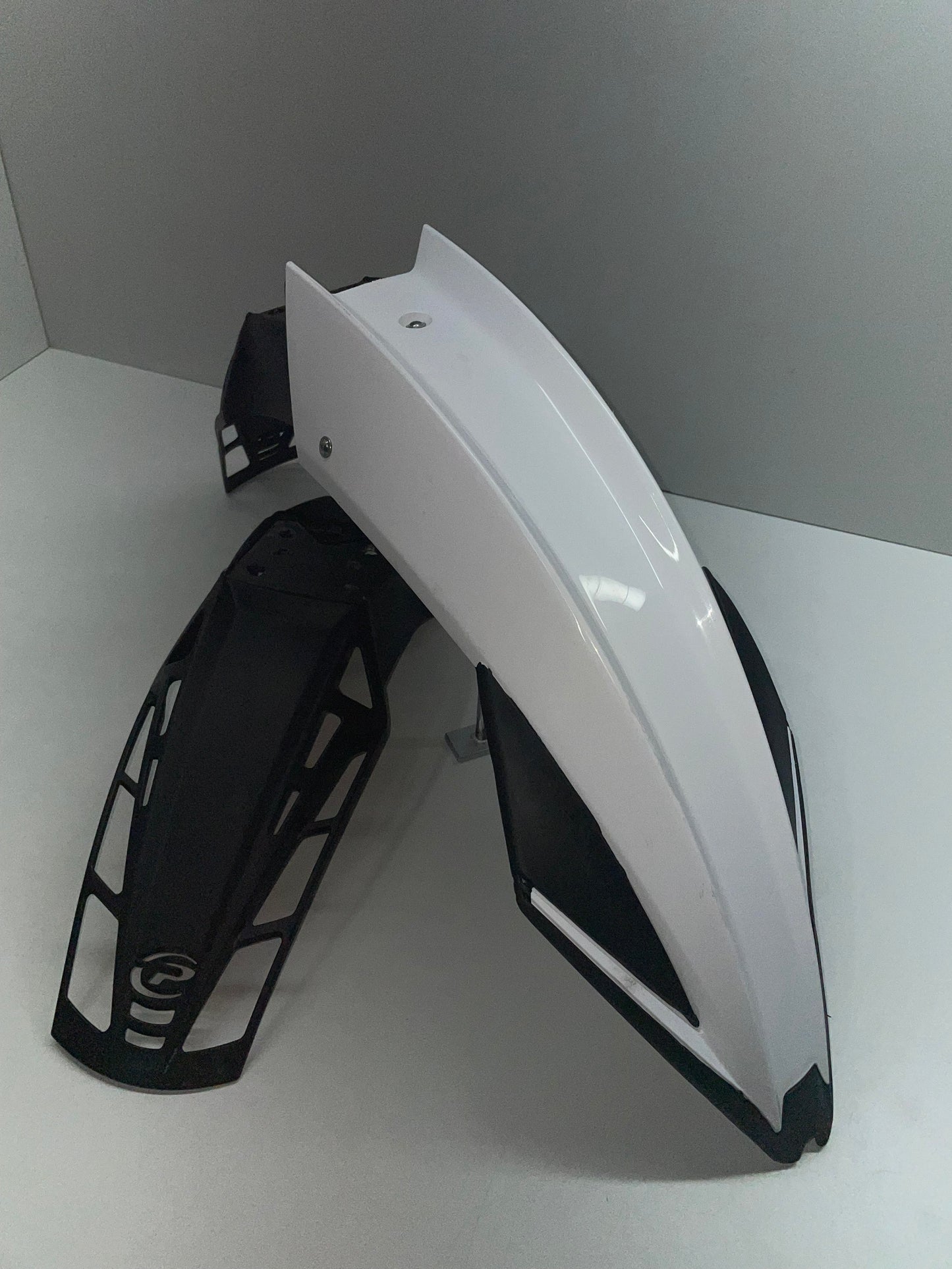 Honda Husqvarna Polisport Exura 2006 front fender white gebr 8564700004
