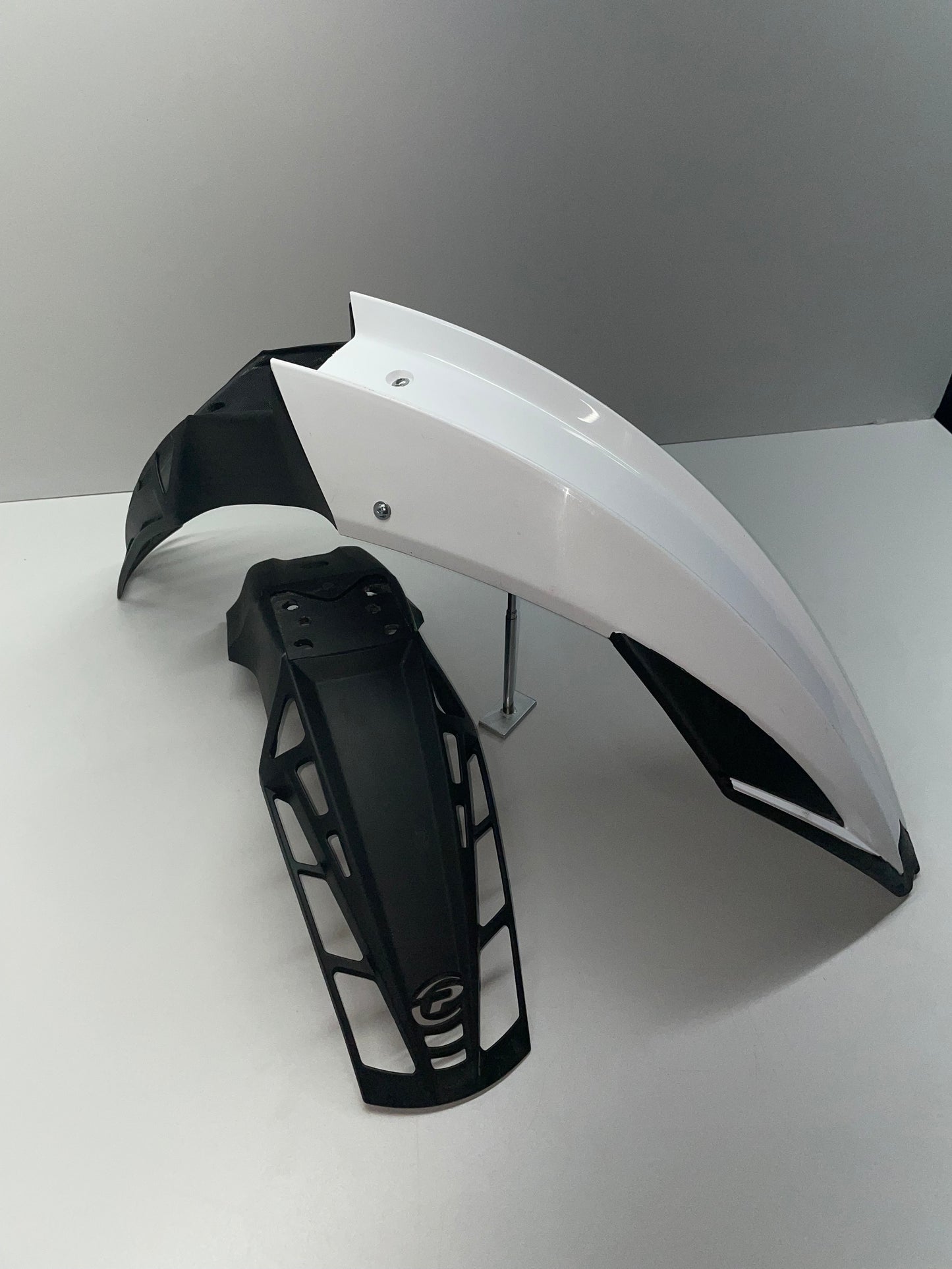 Honda Husqvarna Polisport Exura 2006 front fender white gebr 8564700004
