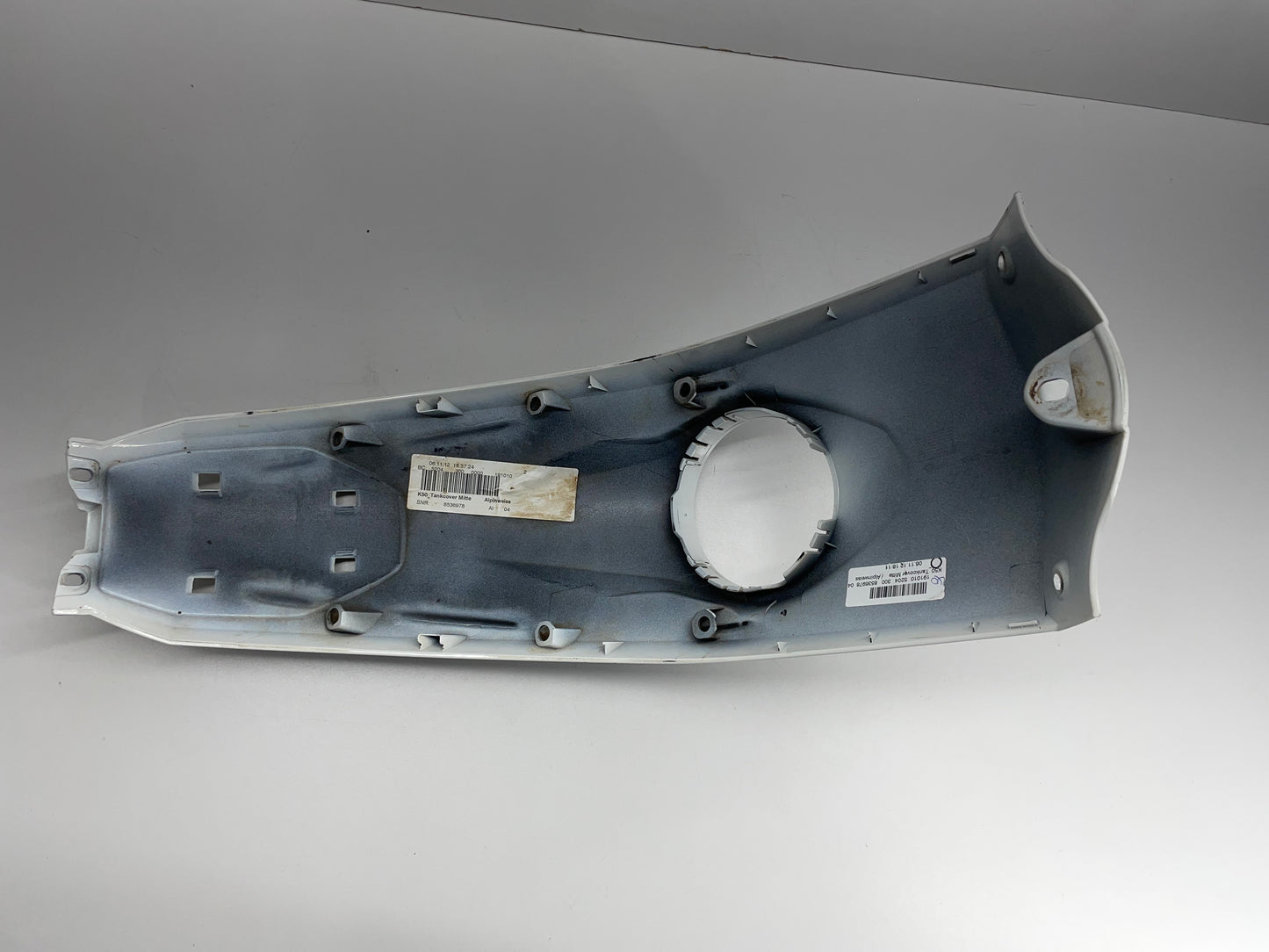 BMW R1200GS LC K50 Tankabdeckung mitte Alpinweiss used 46638536978