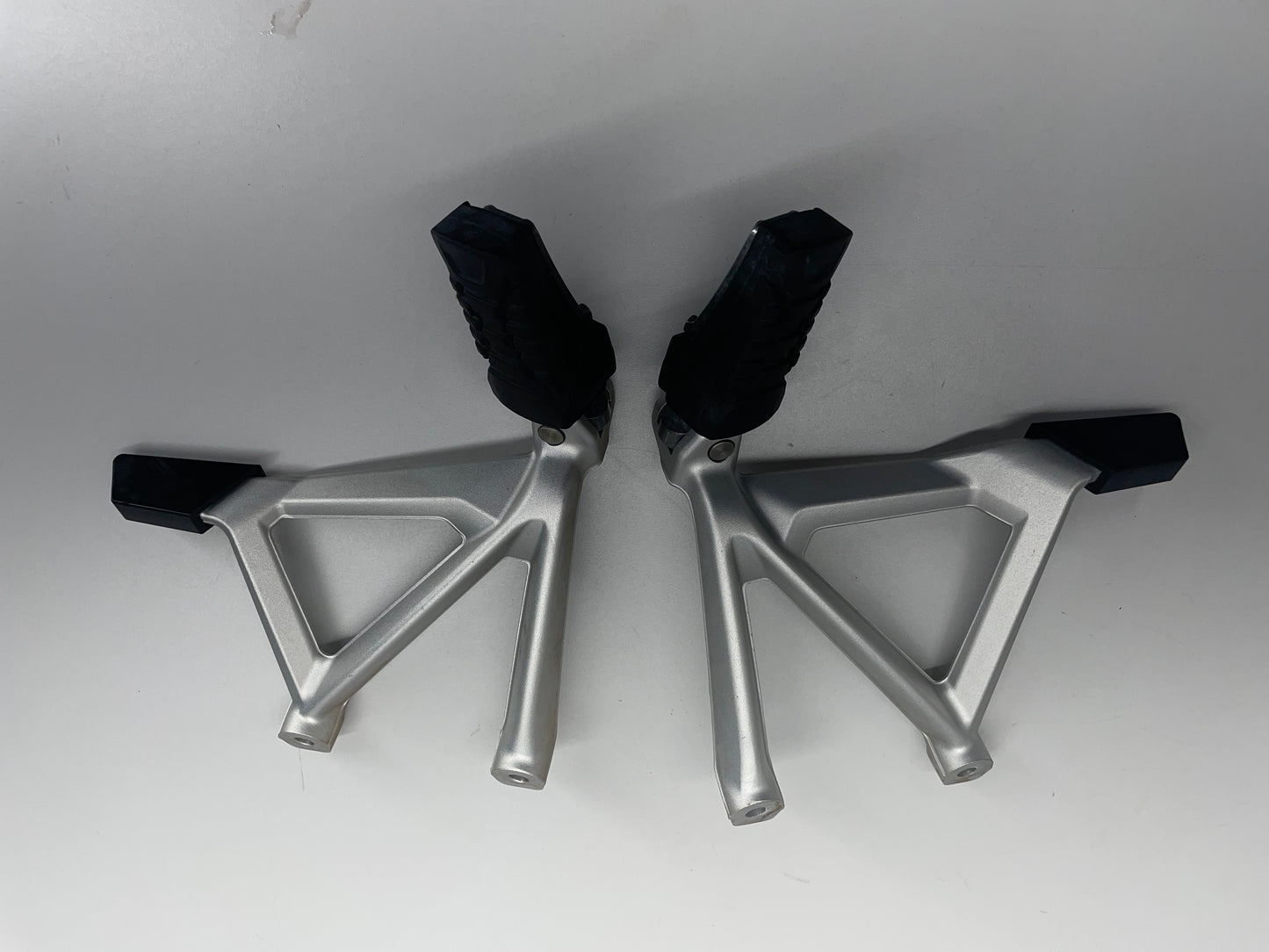 BMW R1200GS K50 K51 Satz Fussrastenhalter Vario Koffer 77428525874
