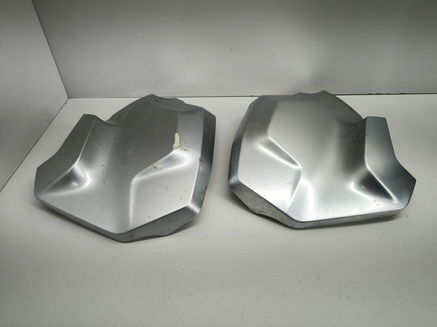 BMW R1250GS Adv. Kühlerblende links/ rechts 46638559589 / 90