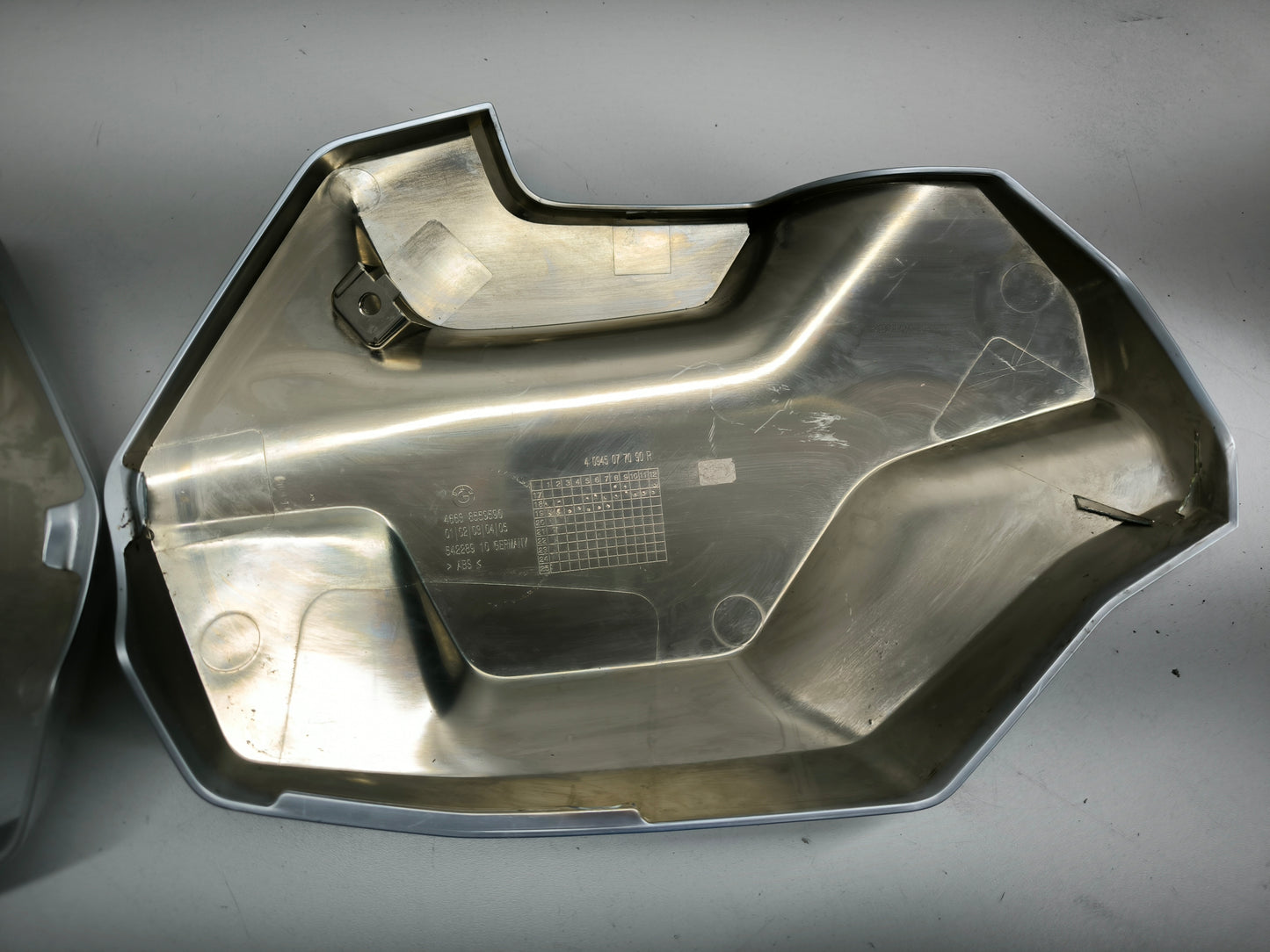 BMW R1250GS Adv. Kühlerblende links/ rechts 46638559589 / 90