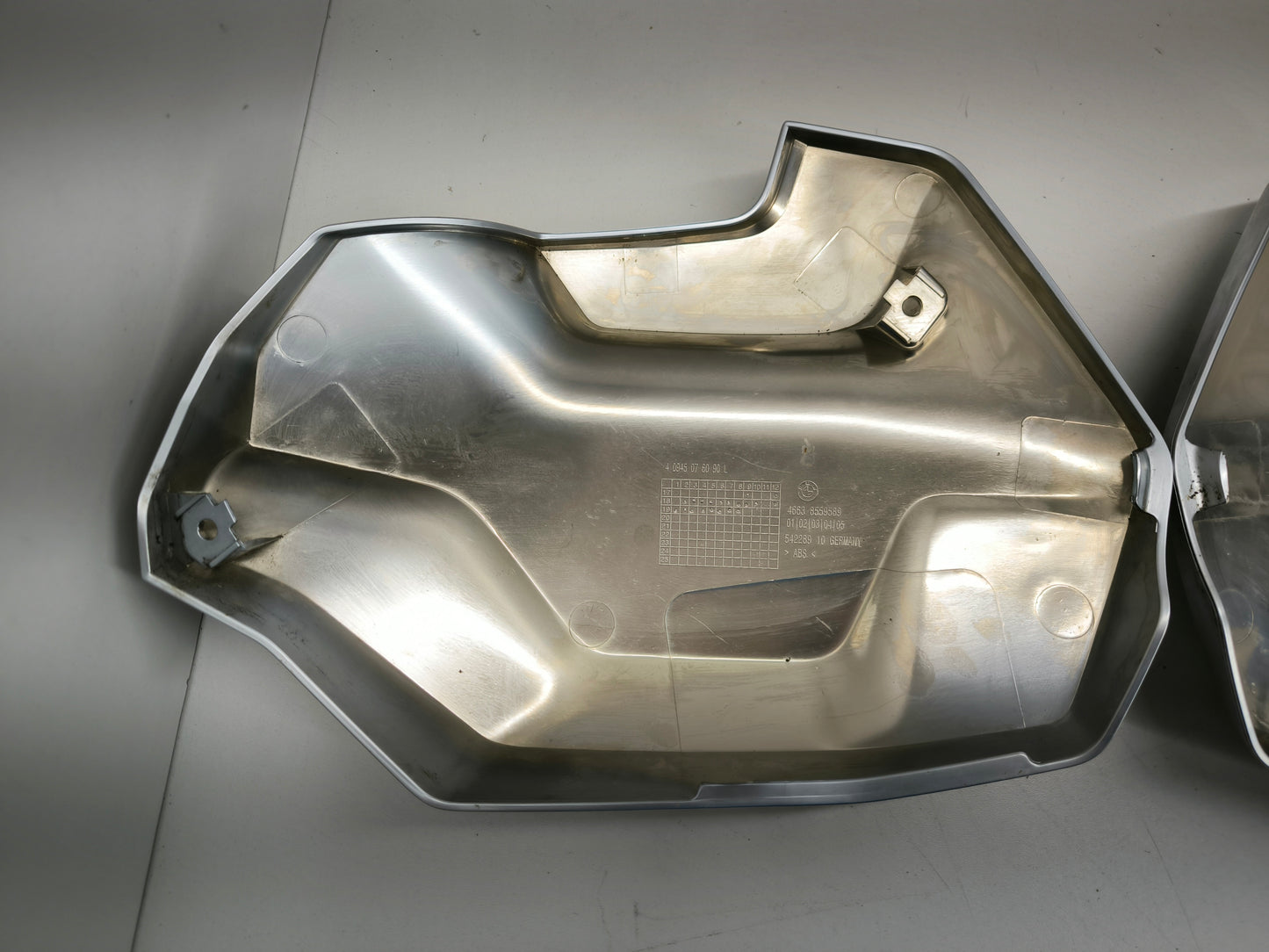 BMW R1250GS Adv. Kühlerblende links/ rechts 46638559589 / 90