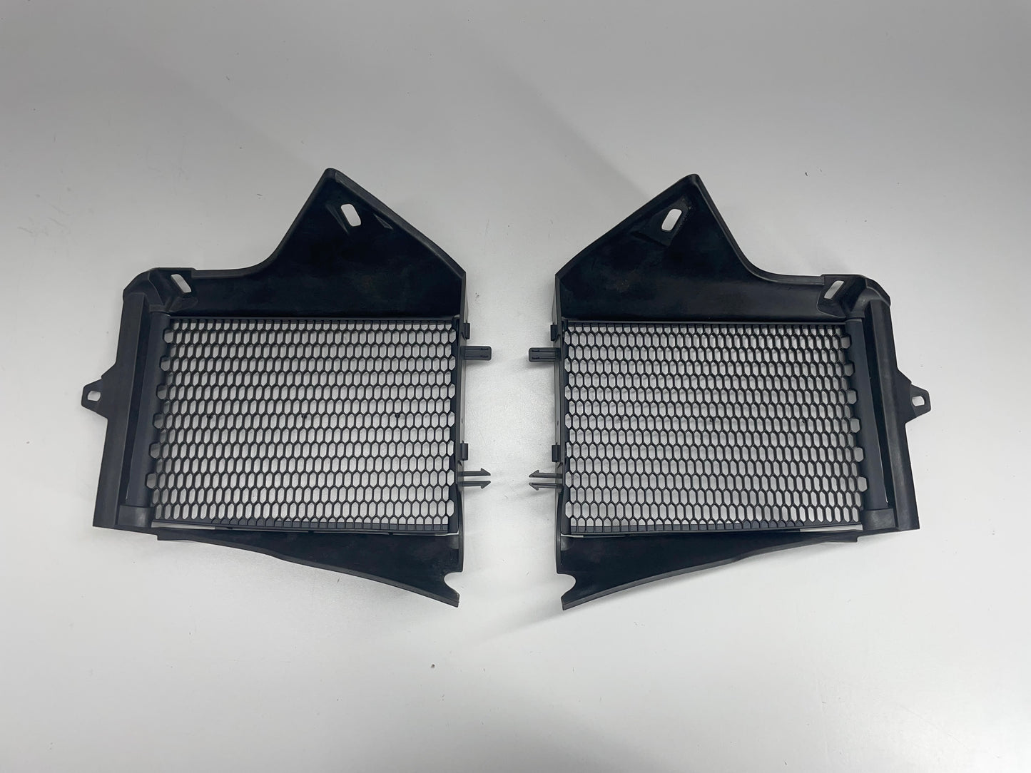 BMW R1200GS Zuluftführung Zarge Kühlerschutz links rechts Satz 46638556645
