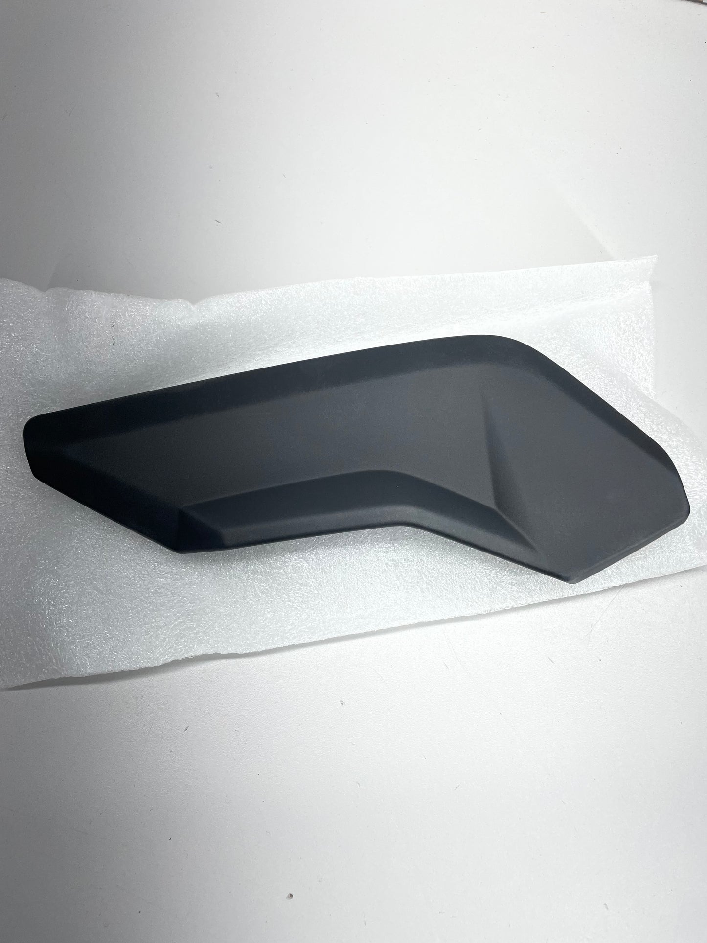 BMW R1200GS K25 Seitenblende rechts schwarz NEU 46637700886