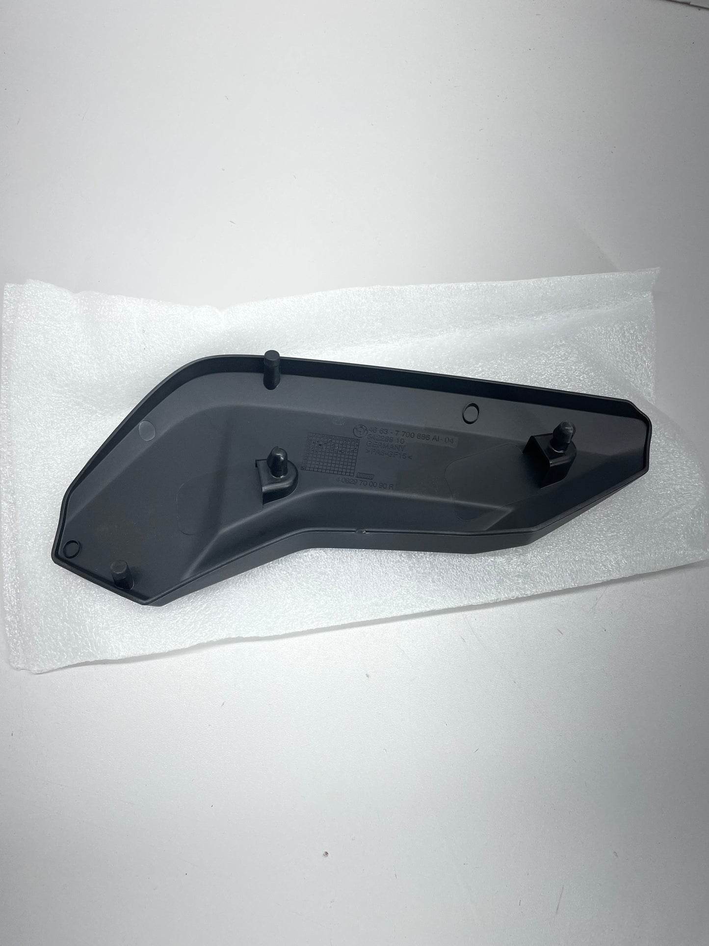 BMW R1200GS K25 Seitenblende rechts schwarz NEU 46637700886