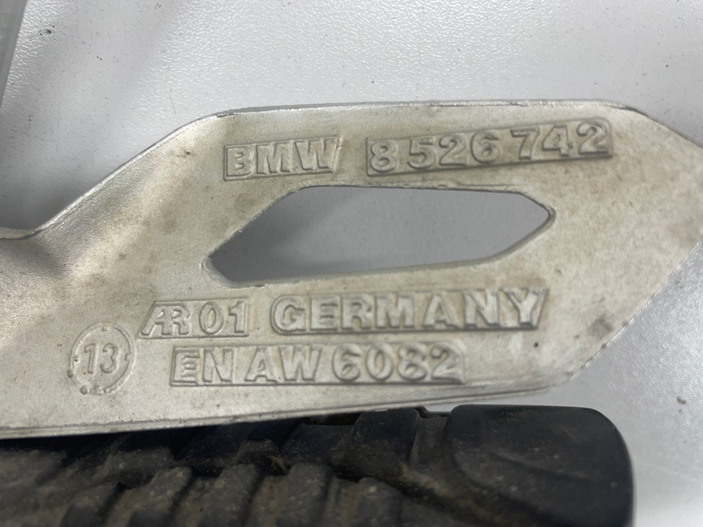 BMW R1200GS K50 K51 Fussrastensatz hinten 46718526741