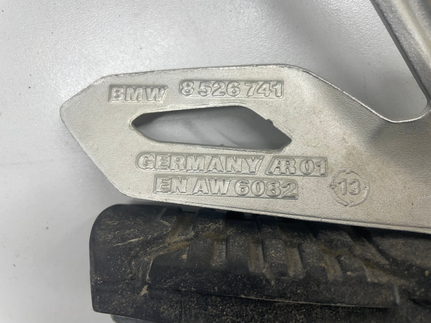 BMW R1200GS K50 K51 Fussrastensatz hinten 46718526741