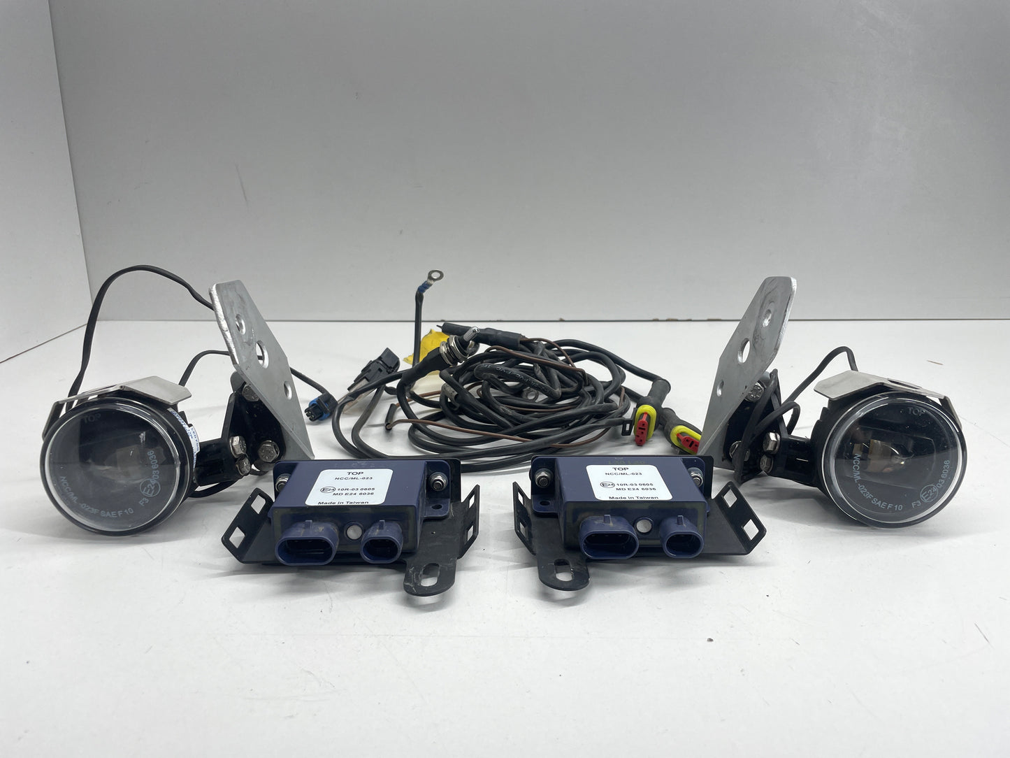 BMW R1200GS LC Touratech LED Zusatzscheinwerfer Nebel + Steuergerät universell ( 01-045-5477-0 )