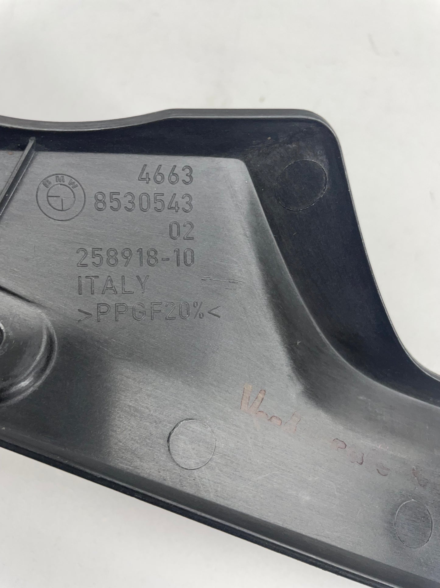 BMW F800GS K75 ADV Vorderradabdeckung oben links geb. 46618530543