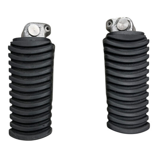 BMW Fußrasten hinten links und rechts 46 71 2310403/4 gebraucht